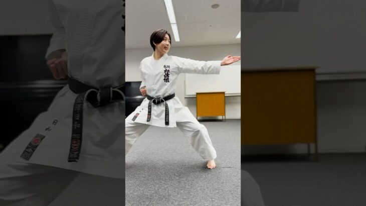 A 14-year-old ballerina learns karate for the first time!