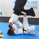 It’s impossible to defend! Judo Gold Medalist teaches Aikido master the “Tomoe Nage” Technique