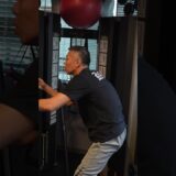 【スゴ】さらりと凄いことをする内山👊筋トレを始めたのでカメラを向けてみた　#shorts